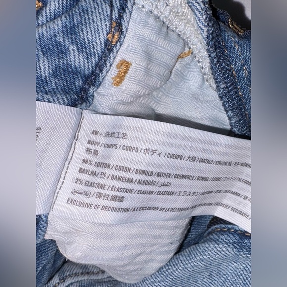 Hollister Size 1/25 Light Wash Distressed Ultra Hi Rise Straight Leg Mom Jeans - Picture 8 of 10